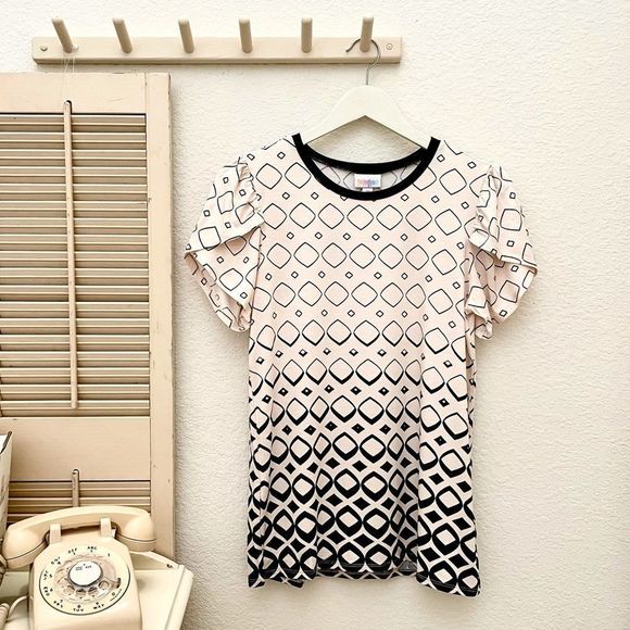 LuLaRoe “Olive” Style Tulip Sleeve Top with Geometric Print, Cream & Bla… - Picture 1 of 8
